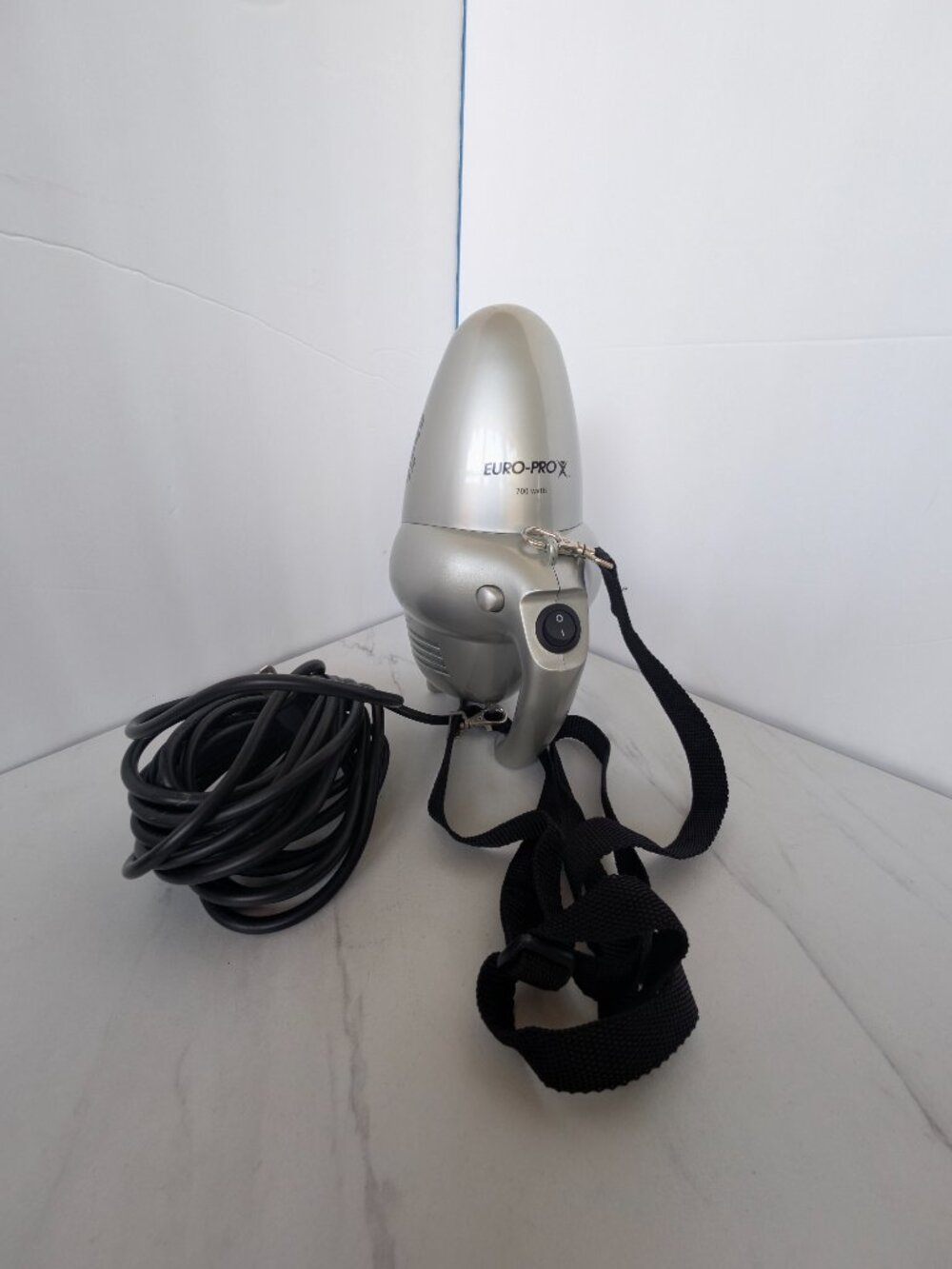 hark EURO-PRO X Portable Vacuum, 700 watts